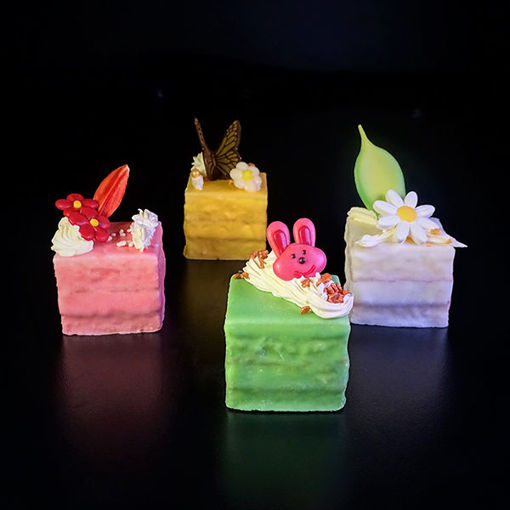 Afbeelding van Mini gebakjes opgemaakt Vierkant