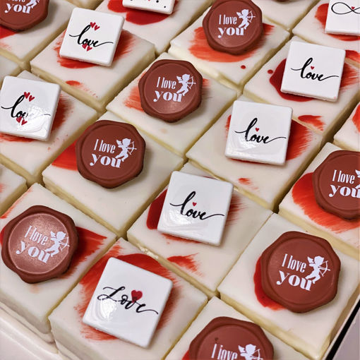 Afbeelding van Valentijn opgemaakte minigebakjes